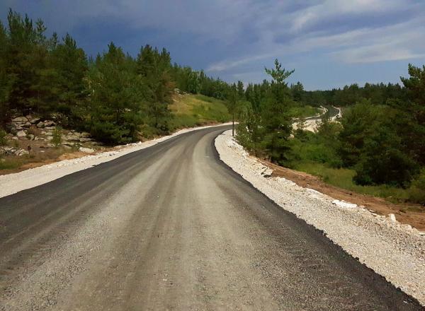 На побережье Бухтарминского водохранилища продолжается строительство новой дороги