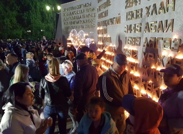 В Усть-Каменогорске прошла акция «Зажги свечу»