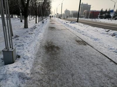 В Усть-Каменогорске соль против гололедицы будут использовать в исключительных случаях | Усть-Каменогорск Noks.kz