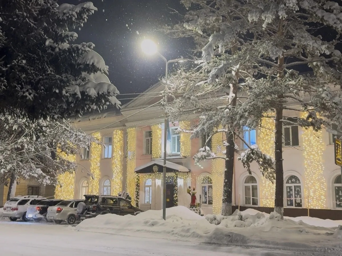 Где в городе Алтае можно сделать красивое фото и отправить письмо Деду Морозу