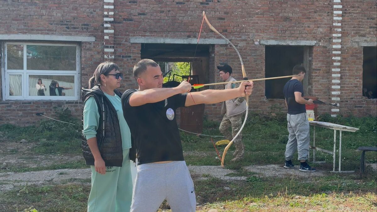 Районный конкурс «Жігіт Султаны — 2025» состоялся в поселке Прибрежный