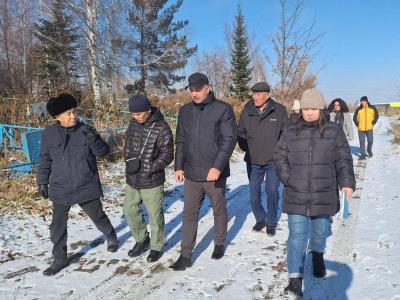 В Усть-Каменогорске депутаты обратили внимание на состояние кладбищ | Усть-Каменогорск Noks.kz