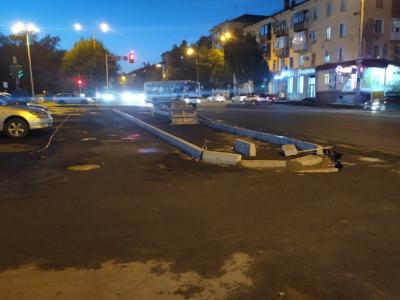 В районе бывшего «Большевика» обустраивают тротуар | Усть-Каменогорск Noks.kz