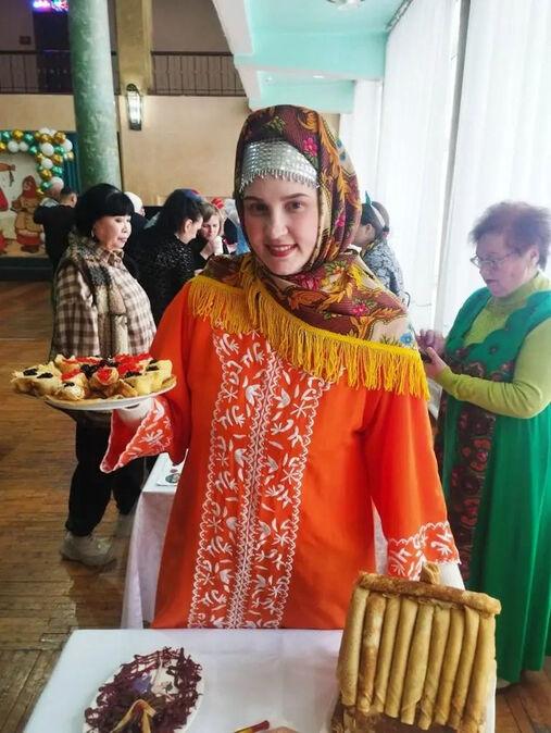 Хозяйки из Риддера соревновались в искусстве выпечки блинов