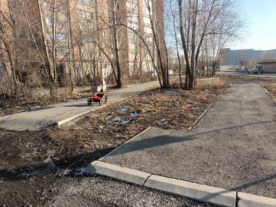 Усть-Каменогорск. Когда тротуар — странный предмет: он как бы есть, но его как бы нет | Я - очевидец! Noks.kz