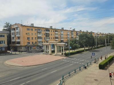 В Усть-Каменогорске водители и пешеходы «делят» дорогу на восстановленном переходе: комментарий полиции | Дорога Noks.kz
