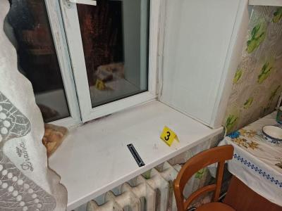 В ВКО грабитель пробрался в чужую квартиру и напал на 96-летнюю женщину | Криминал Noks.kz