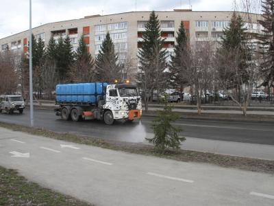 В Усть-Каменогорске дороги моют в круглосуточном режиме | Усть-Каменогорск Noks.kz