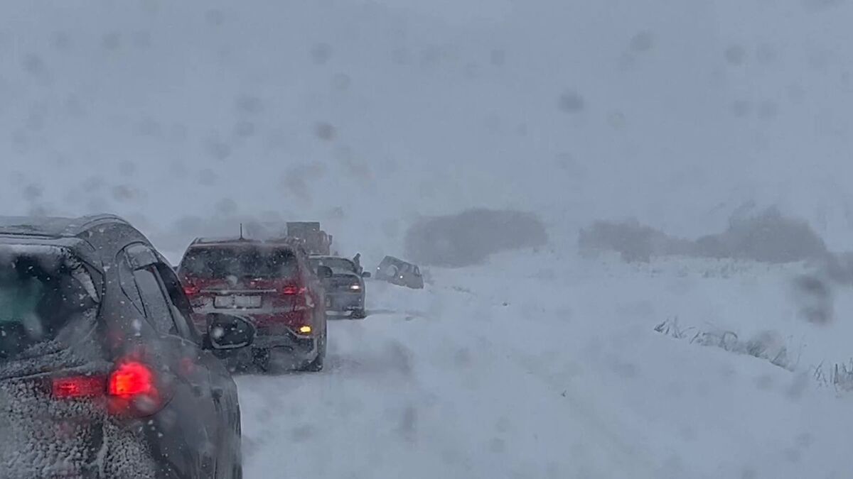 Транспортный коллапс и ДТП на выезде из города Алтая 07.12.2023