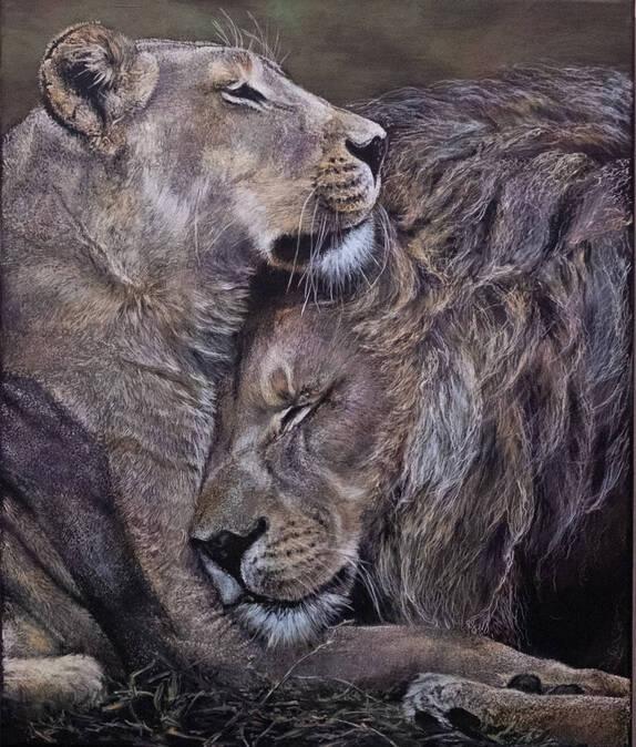 Художница из Риддера расписывает стены в стиле гиперреализма