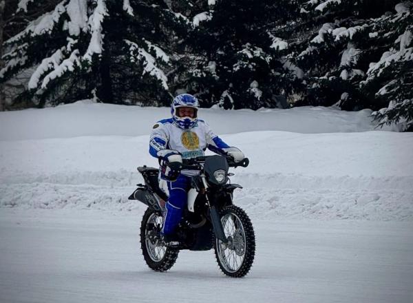 В городе Алтае впервые за три десятилетия вновь прошли настоящие мотогонки