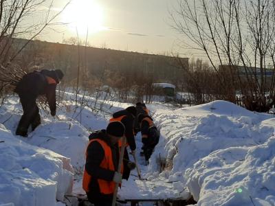 В Усть-Каменогорске соорудили арык с целью защиты Ахмирово от паводка | Усть-Каменогорск Noks.kz