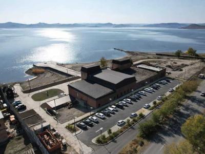  На побережье Бухтарминского водохранилища появится туристический комплекс с детскими площадками и сценой | Район Noks.kz