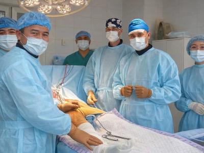 В Усть-Каменогорске врачи буквально по кусочкам собрали кости таза пациентке, упавшей с высоты | Усть-Каменогорск Noks.kz