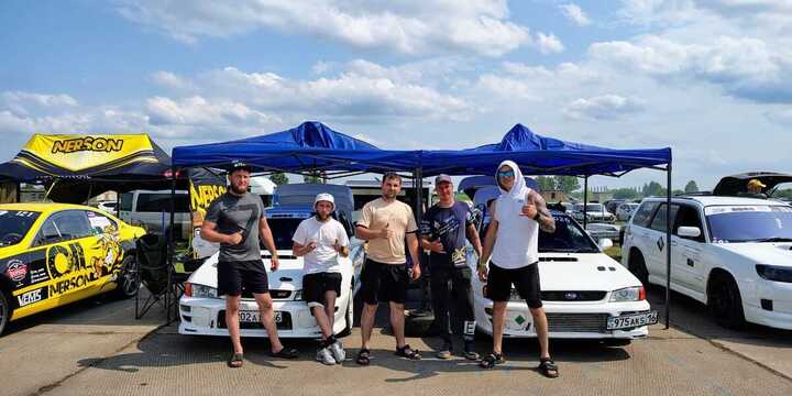 Гонщики из Риддера показали своё мастерство на соревнованиях по дрэг-рейсингу в Сибири