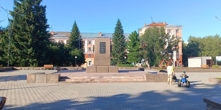 В ВКО скульптура основателю города Риддера оказалась никому не нужна?